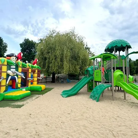 Camping Tente Spacieuse, Animaux Admis - 5 Pers. - Api-1-52-2204 Grayan-et-l'Hopital