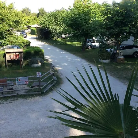 Tente Spacieuse, Animaux Admis - 5 Pers. - Api-1-52-2204 Camping Grayan-et-l'Hopital